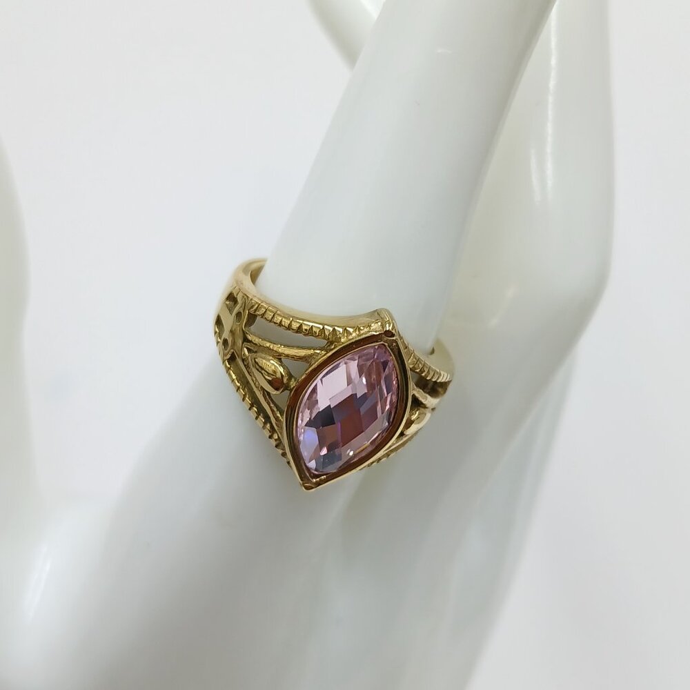 Ring - Picture 3 of 6